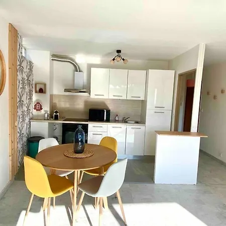 T2 - Les Dauphins, Bord De Apartment