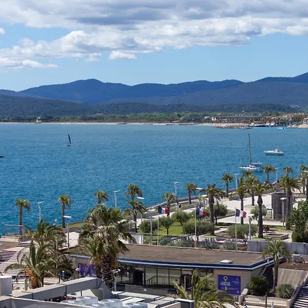 T2 - Les Dauphins, Bord De * Saint-Raphael (Var)