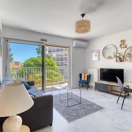 T2 - Les Dauphins, Bord De * Сен-Рафаэль