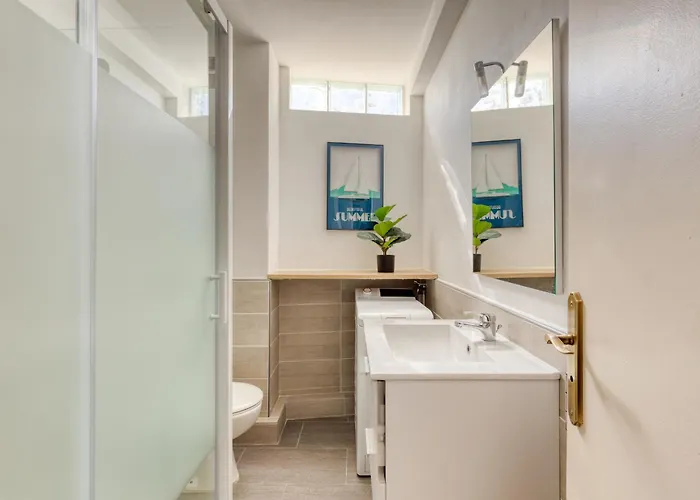 T2 - Les Dauphins, Bord De Apartman *