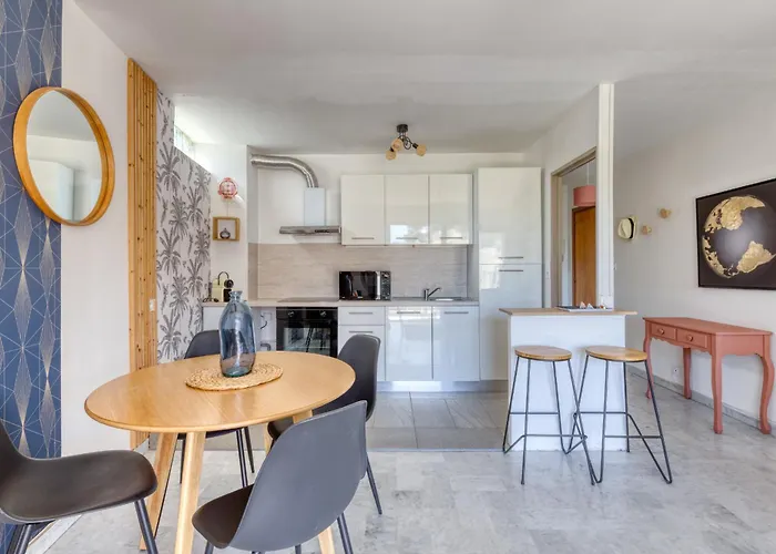 T2 - Les Dauphins, Bord De Apartman *